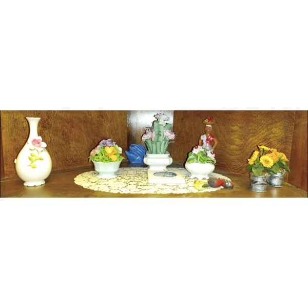 Bundle Of Floral Decor & More!