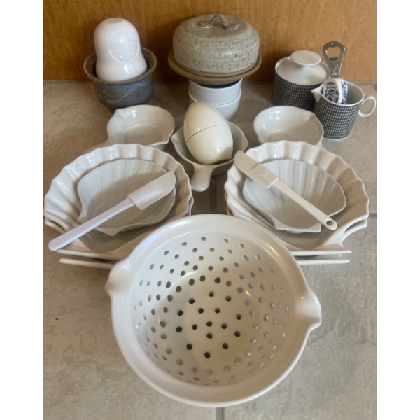 Sea Shells & Stonewear Pottery - Decorative Kitchen Collectables 