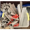 Image 8 : Yardworks Snow Shovels, Loading Ramp 