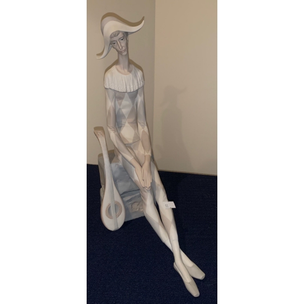 LLADRO Porcelain Matte Sad Harlequin Sculpture - 5W, 11D, 14T