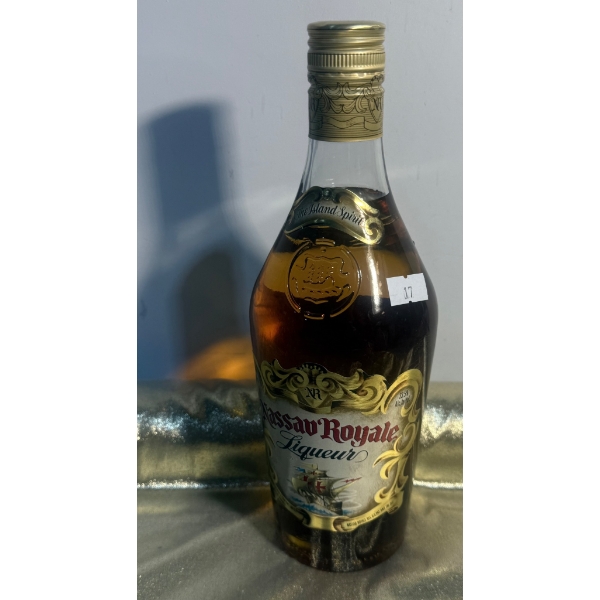 Nassau Royale Liqueur Bottle, 750ml