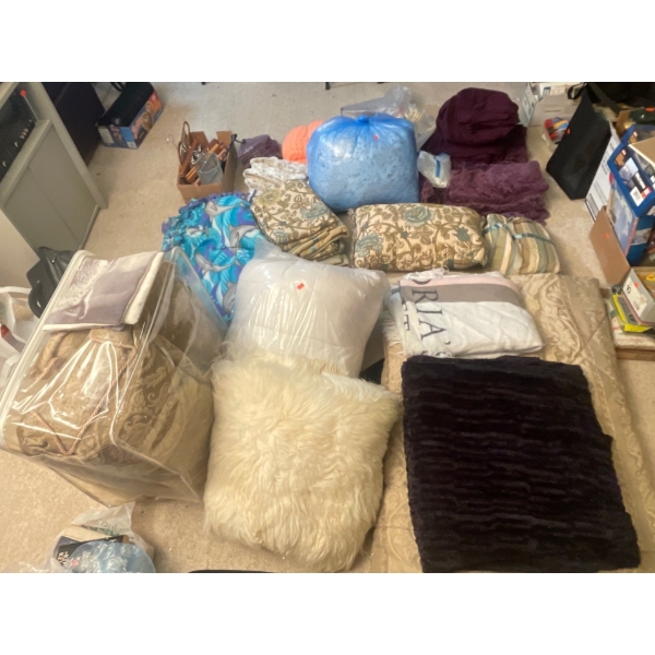 Large Lot of Bedding and Blankets, Fur Pillow, Duvet, Duvet Covers, Hangers and more.