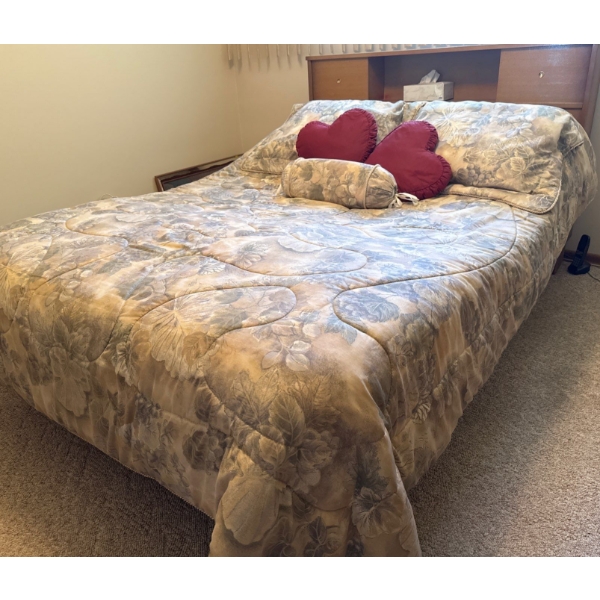 Vintage Queen Sized Bed W/MCM Vintage Headboard  Mattress 2 Years Old Reclining Bed  Serta Mattess