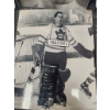Image 3 : Vintage and Modern Hockey Photographs Featuring Iconic Moments