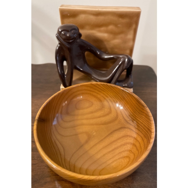 Glass Monkey 7T w/ Decorative Murtlewood Bowl