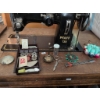 Image 25 : 1951 Pfaff 130 Treadle Sewing Machine with Accessories