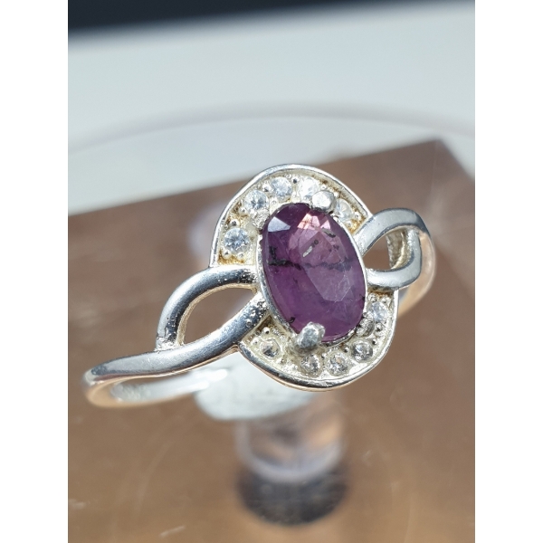 1.9 gram Certified Silver Sapphire gemstone Ring ($1,973 Appraisal)