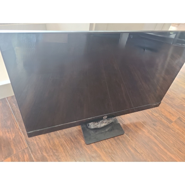 HP Pavillion 27 bw Monitor Model B01SB-0306-01