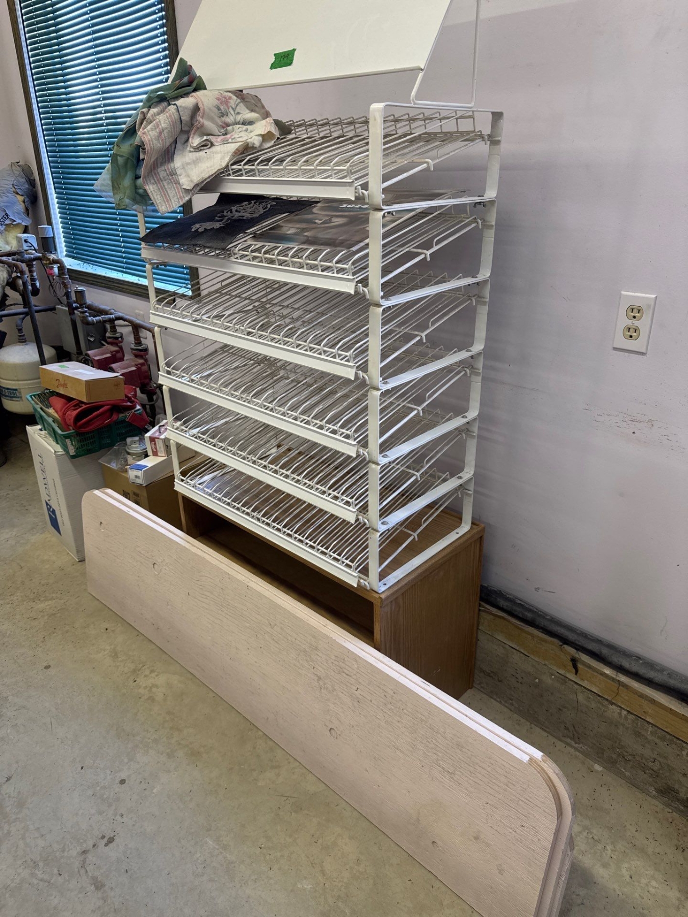 48 Inches wire metal rack height 48 inches long width 30 inches long depth 15 ...