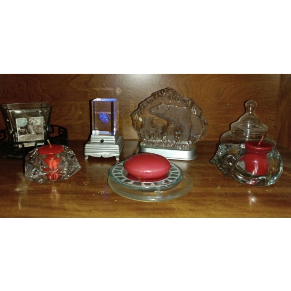 Frosted Crystal Light-Up Animal Figurine w/ Laser etched 3D Interchangeable Glass Light up Cube w/Sp