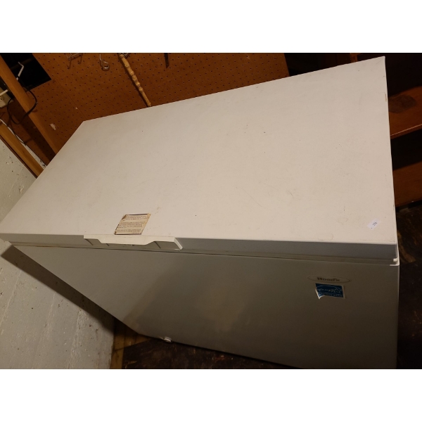 Wood's Extra Large Capacity White Freezer 42 L, 35 T,  22 W (Tested and Has Been Thawed)