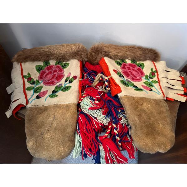 handcrafted indigenous mitts very beautifully detailed beaded fur lined in amazing condition. 