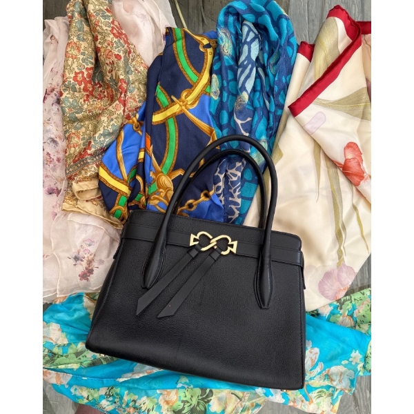Kate Spade Black Sleek Woman's Handbag  Medium Size w/ Scarves