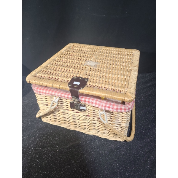 Pic-Nic Basket w/ Red Gingham Liner 15 W, 15 D, 9.5 T 