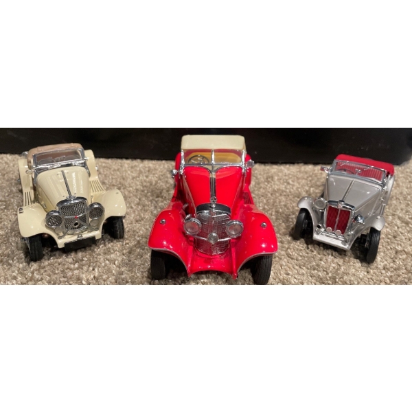 1935 Mercedes Bens 500k Special Roadster/ 1948 MGTC Roadster/ 1938 Jaguar SS-100 1:24 Scale