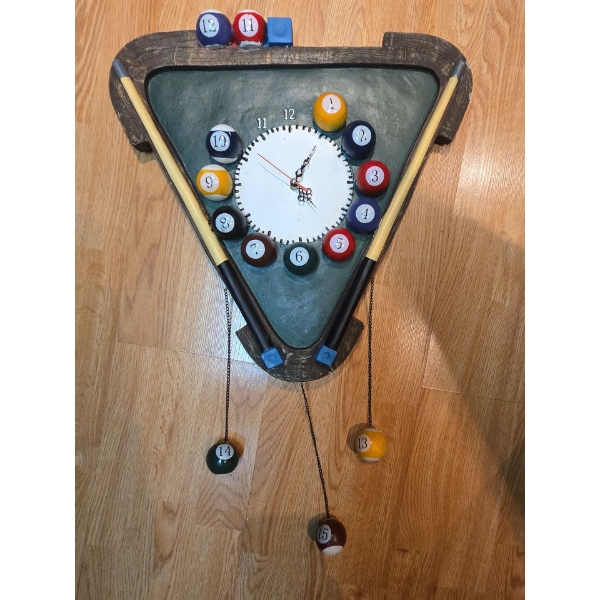 Pool Billiard Clock Quartz 18 x 17