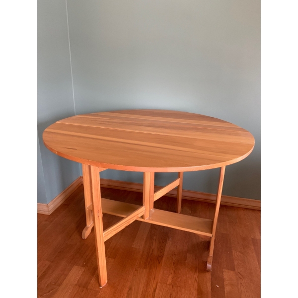 Wooden Extendable Table - 41W, 30T 