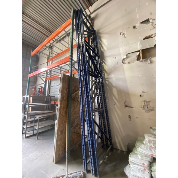 Heavy-Duty Industrial Steel Pallet Racking Uprights, 25 ft