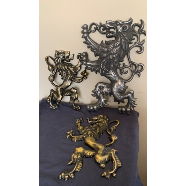 Metal Lions Crests 14T