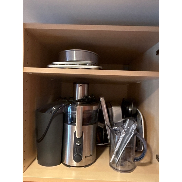 Cookware Featuring Breville Ikon Juicer Model BJEB10XL w/ Accessory 