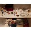 Image 1 : Photo Box 8 W, 6 D, 6 T, Thimbles, Tabletop Vanity Sets, Trinket Boxes and More!