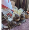 Image 6 : Decor: Tallest Rabbit 16 h, Dolphin 10 h, Jays 13 X 15, Candlesticks 19 h and More!