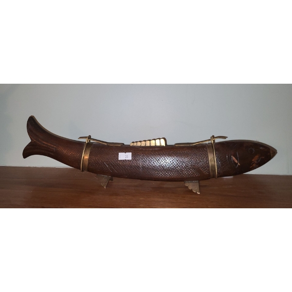 "Fish" Sheath Knife 7.5 Blade Length and 5.5 Fork Length 