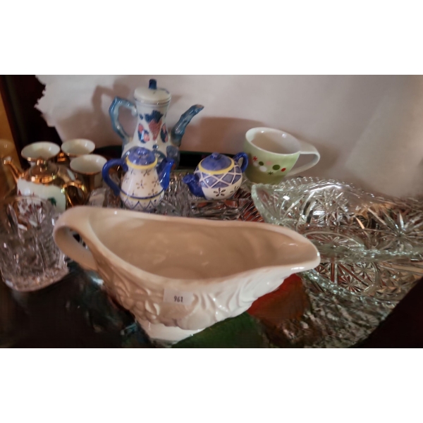 Miscellaneous Decor and Entertaining Items Includes: Gravy Boat, Mini Teapots and More! 