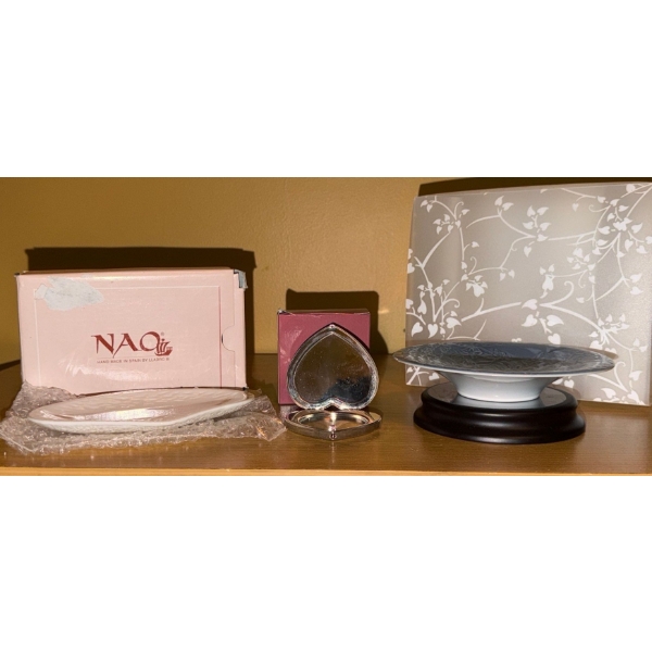 Nao Dish 6 X 4, Heart Pocket Compact, Blue Lladro Plate 5.5" Diameter