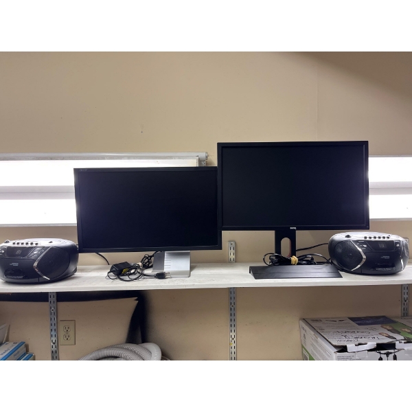 Computer Monitors X2 Including 2x Radio/CD Players
