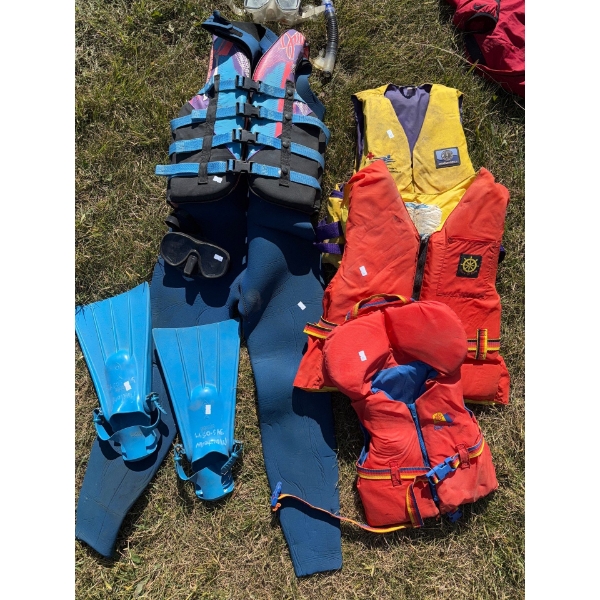 Wet Suit Snorkle Gear And Life Jackets 