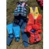 Image 1 : Wet Suit Snorkle Gear And Life Jackets 