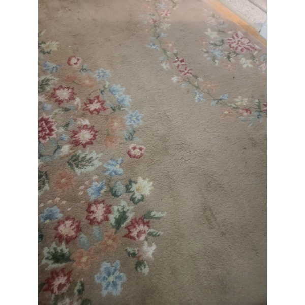 High Pile Asian Area Rug - Floral Embellishments -92x120