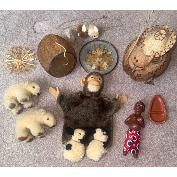 Collectible Vintage Trinkets & Novelty Items - Monkey Buisness Coconut Decor & More