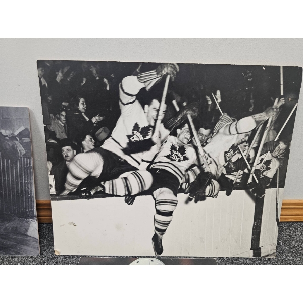 Vintage Toronto Maple Leafs Photographic Prints