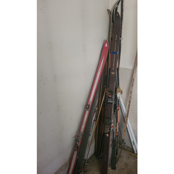Vintage Skis- Great for Decor!