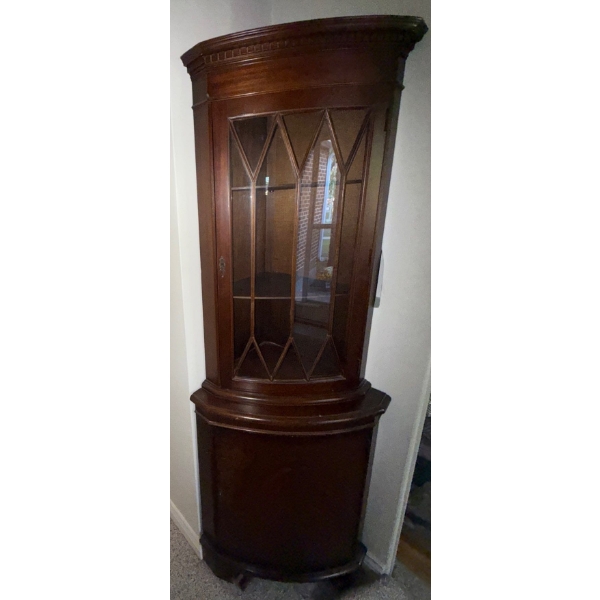 Gorgeous Mahogany Corner Curio Cabinet / Display Hutch 27x71