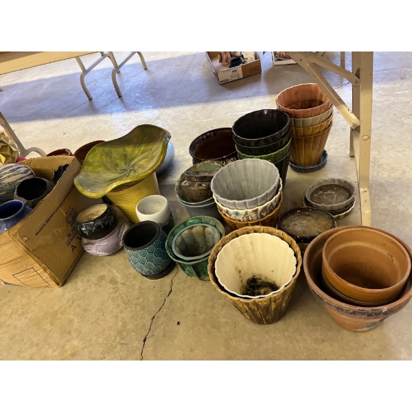 ceramic pots and flower pots