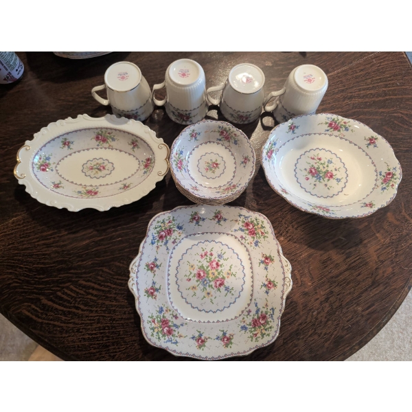 Royal Albert Dinnerware Set