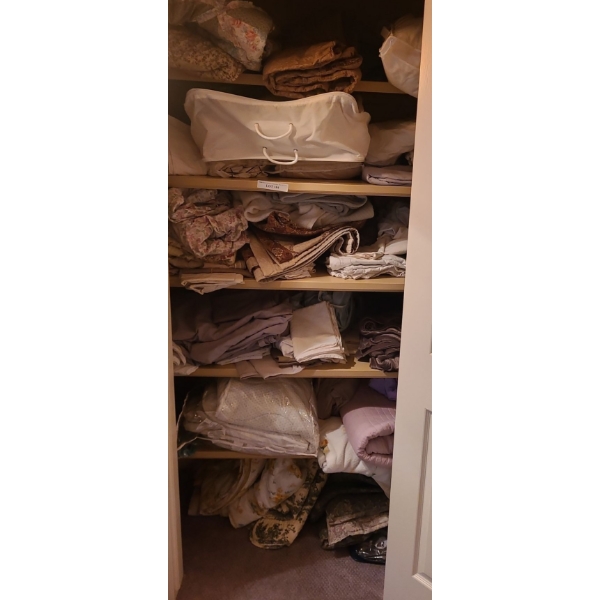 Contents of Closet: Large Assortment of Quilts, Linens, Sheets & Blankets
