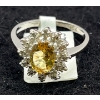 Image 2 : 10K Gold, Citrine and Diamond Cluster Ring (total weight 3g)