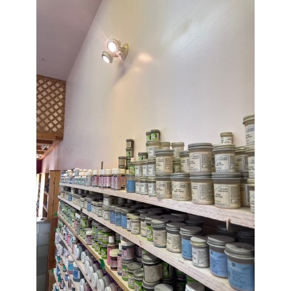  whole row of 1 ounce and 2 ounce
Underglaze