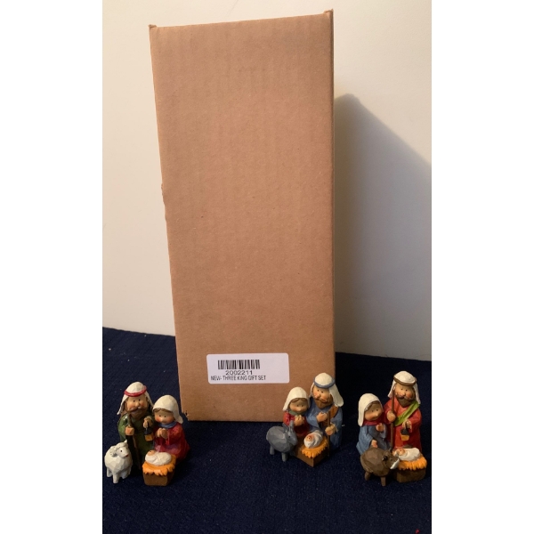 New Three King Gift Set UNOPENED #1 (Frankincense, Myrrh, Gold) Plus Mini Nativity Figures 
