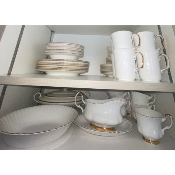 Royal Albert 8pc Set Of Bone China "Val D'or" Edition  Cups Saucers Big Plates Small Plates Serving 