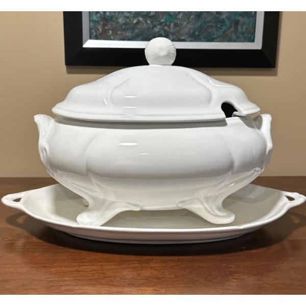 Lovely Loucarte Portugal Soup China Dish 