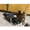 Image 2 : 2 Heavy Duty Hitches With Pins 