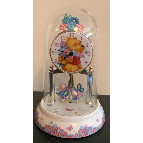 Decorative Disney Winnie The Pooh Collectable Clock w/ Moving Butterflys - 10T 