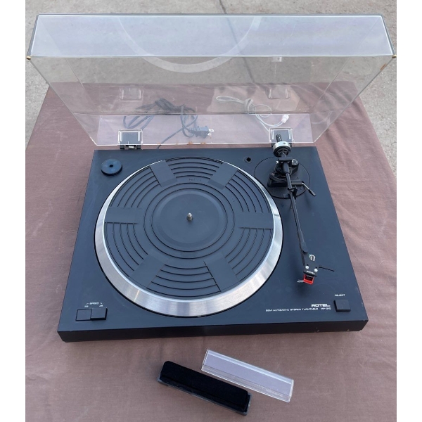 ROTEL Semi Automatic Stereo Turntable Mo.RP-310