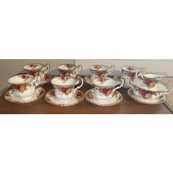 Royal Albert - 'Old Country Roses'  Tea Time Essentials -Cream & Sugar 7 Teacups Saucers