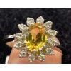Image 1 : 10K Gold, Citrine and Diamond Cluster Ring (total weight 3g)